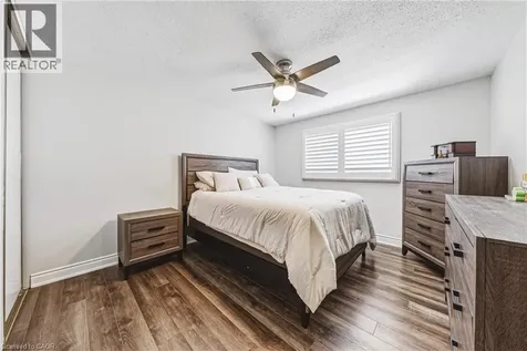 32 Ainsworth Street Stoney Creek ON L8J 1T1