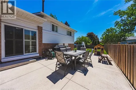 32 Ainsworth Street Stoney Creek ON L8J 1T1