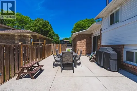 32 Ainsworth Street Stoney Creek ON L8J 1T1