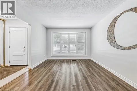 32 Ainsworth Street Stoney Creek ON L8J 1T1