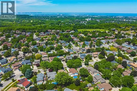 32 Ainsworth Street Stoney Creek ON L8J 1T1
