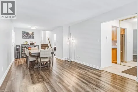 32 Ainsworth Street Stoney Creek ON L8J 1T1