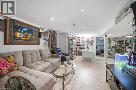 1403 Selkirk Avenue Oakville ON L6L 2V5