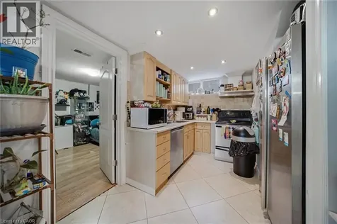 1403 Selkirk Avenue Oakville ON L6L 2V5