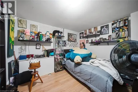 1403 Selkirk Avenue Oakville ON L6L 2V5