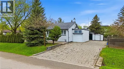 1403 Selkirk Avenue Oakville ON L6L 2V5