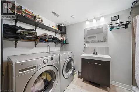 1403 Selkirk Avenue Oakville ON L6L 2V5