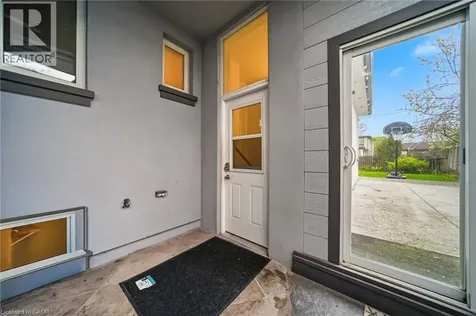 1403 Selkirk Avenue Oakville ON L6L 2V5