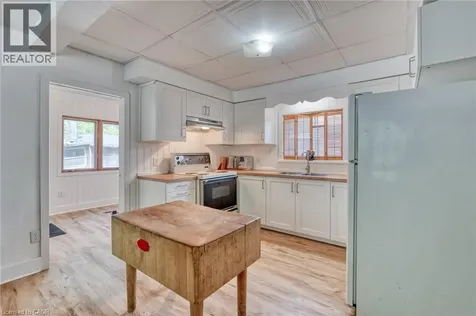 261 Macnab Street Dundas ON L9H 2K4