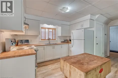 261 Macnab Street Dundas ON L9H 2K4