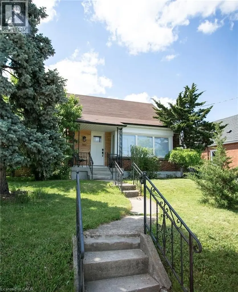 182 Erindale Avenue Hamilton ON L8K 4R4