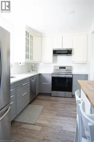 182 Erindale Avenue Hamilton ON L8K 4R4