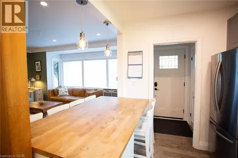 182 Erindale Avenue Hamilton ON L8K 4R4