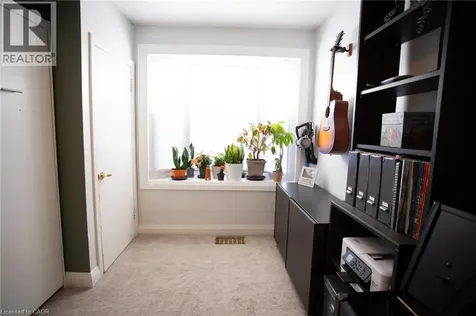 182 Erindale Avenue Hamilton ON L8K 4R4