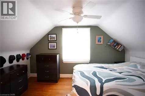 182 Erindale Avenue Hamilton ON L8K 4R4