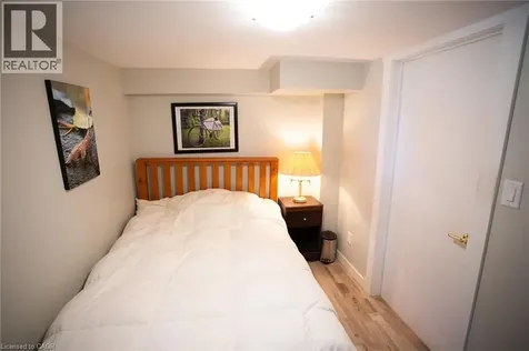 182 Erindale Avenue Hamilton ON L8K 4R4