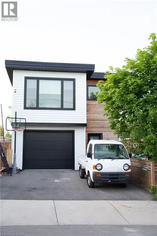 182 Erindale Avenue Hamilton ON L8K 4R4