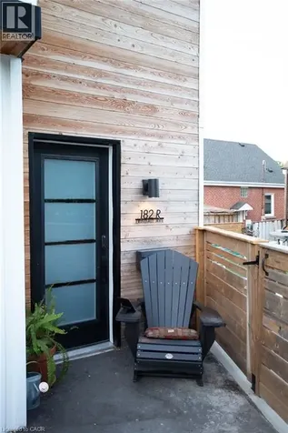 182 Erindale Avenue Hamilton ON L8K 4R4