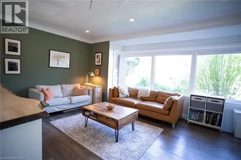 182 Erindale Avenue Hamilton ON L8K 4R4