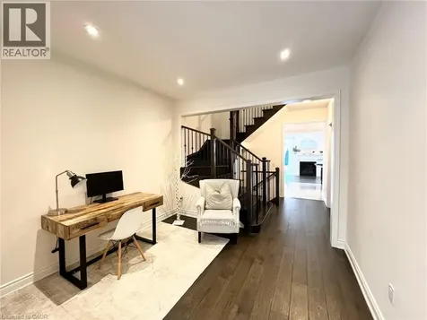 30 Heming Trail Ancaster ON L9K 0J8