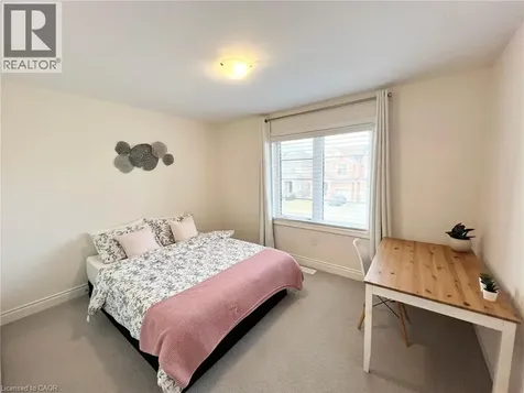 30 Heming Trail Ancaster ON L9K 0J8