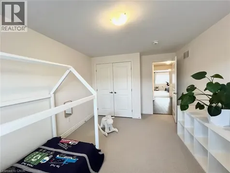 30 Heming Trail Ancaster ON L9K 0J8