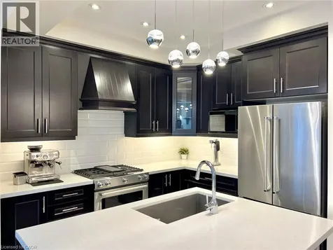 30 Heming Trail Ancaster ON L9K 0J8