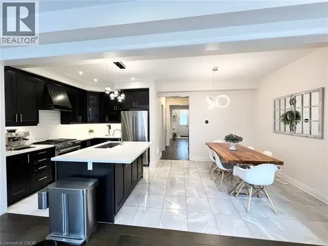 30 Heming Trail Ancaster ON L9K 0J8