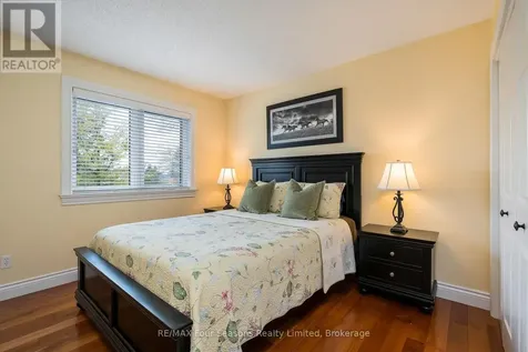 16 Carmichael Crescent Collingwood ON L9Y 4R6