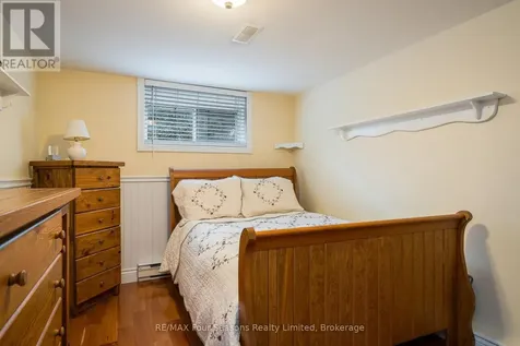 16 Carmichael Crescent Collingwood ON L9Y 4R6