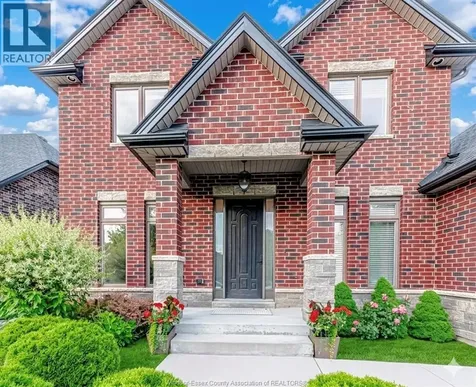 4146 Daytona Avenue Lasalle ON N9H 0G8