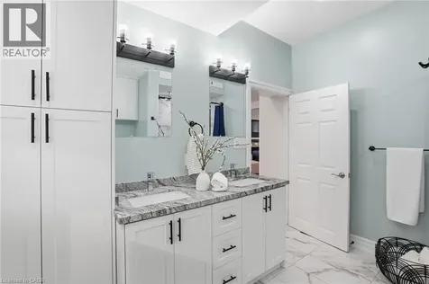 118 Victoria Street Brantford ON N3S 3K8