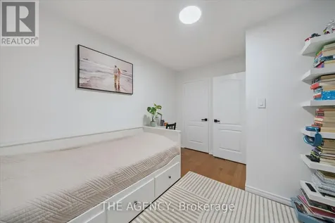 908 Oaktree Crescent Newmarket (summerhill Estates) ON L3X 2Z1