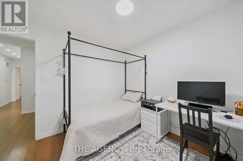 908 Oaktree Crescent Newmarket (summerhill Estates) ON L3X 2Z1