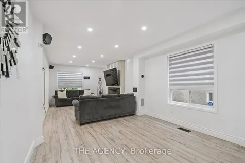 908 Oaktree Crescent Newmarket (summerhill Estates) ON L3X 2Z1