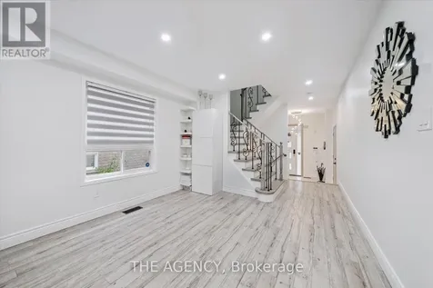 908 Oaktree Crescent Newmarket (summerhill Estates) ON L3X 2Z1