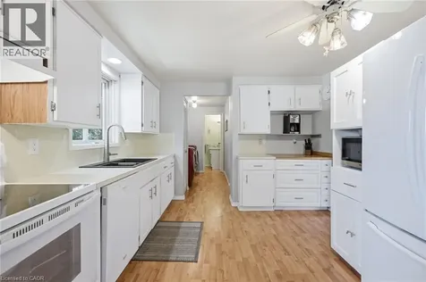 24 Roseneath Crescent Kitchener ON N2E 1V9