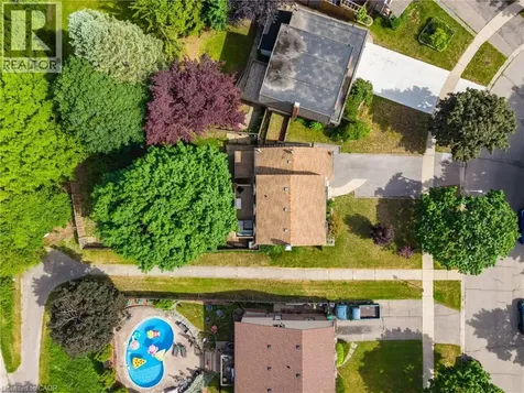 24 Roseneath Crescent Kitchener ON N2E 1V9
