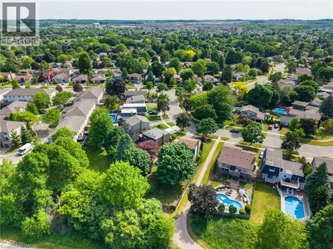 24 Roseneath Crescent Kitchener ON N2E 1V9