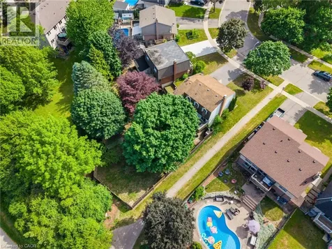 24 Roseneath Crescent Kitchener ON N2E 1V9