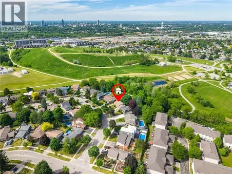24 Roseneath Crescent Kitchener ON N2E 1V9