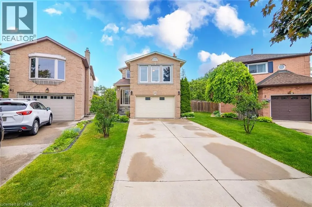 43 Puritan Court Stoney Creek ON L8E 4K9