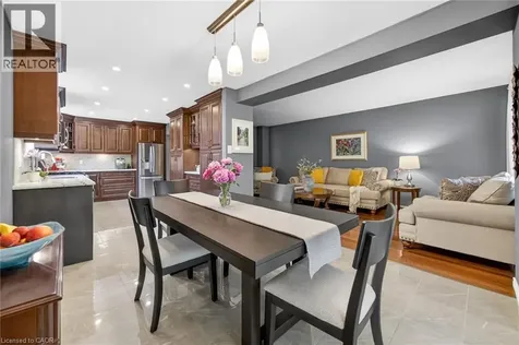 43 Puritan Court Stoney Creek ON L8E 4K9