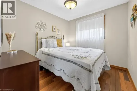 43 Puritan Court Stoney Creek ON L8E 4K9