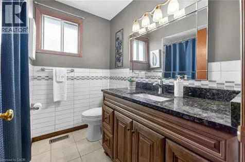 43 Puritan Court Stoney Creek ON L8E 4K9