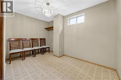 43 Puritan Court Stoney Creek ON L8E 4K9