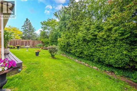 43 Puritan Court Stoney Creek ON L8E 4K9