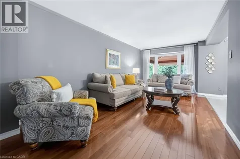 43 Puritan Court Stoney Creek ON L8E 4K9