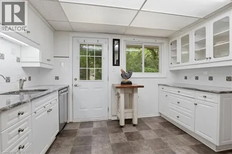 627 Westmount Road West Kitchener ON N2M 1R7
