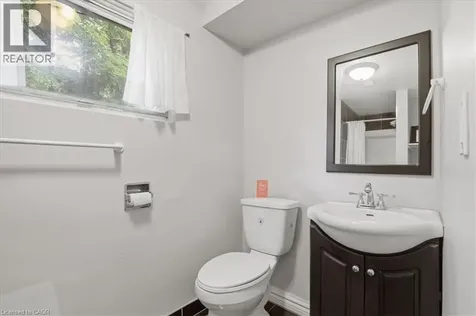 627 Westmount Road West Kitchener ON N2M 1R7